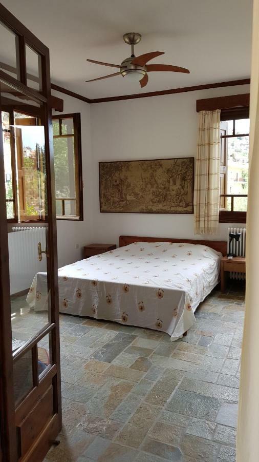 Ample Modern Country Home Néa Epídavros Zewnętrze zdjęcie